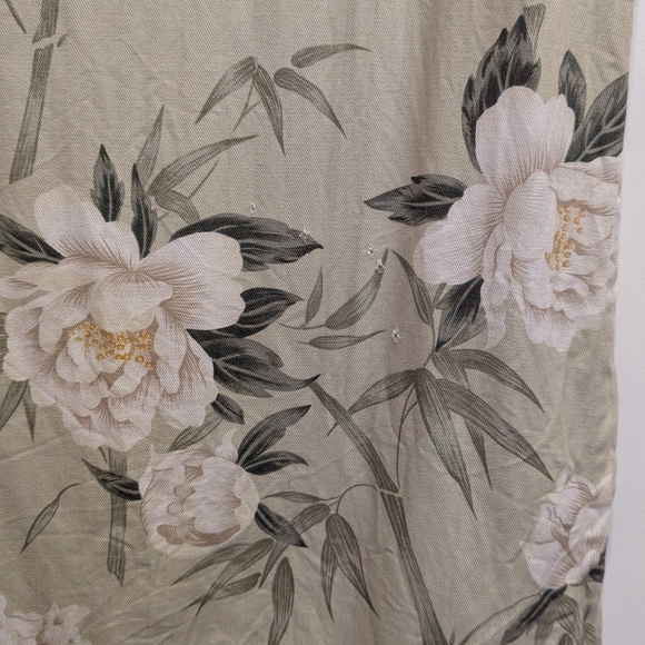 Floral Print Maxi Dress - Picture 7 of 11